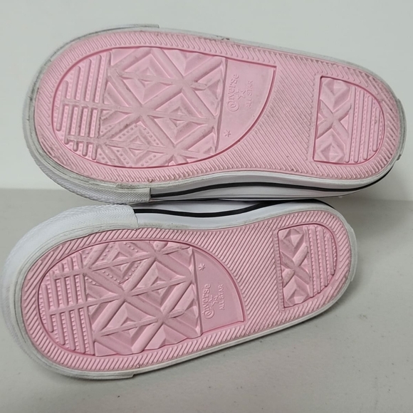 Converse White Panda Chuck Taylor All Star High Top toddler Sneakers - Picture 2 of 7